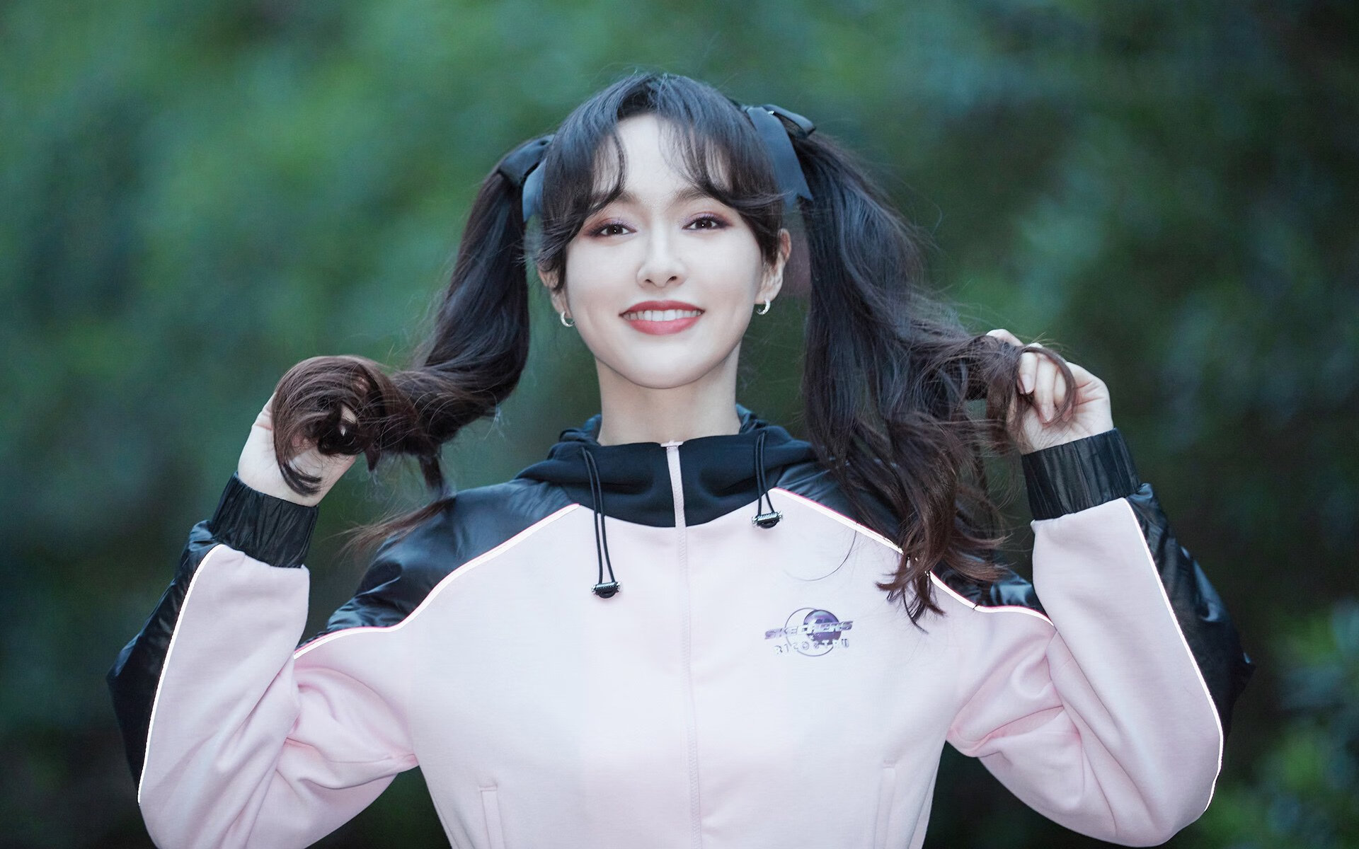 《年度竞猜：哪个战队将夺冠？粉丝热议不断》，哪些竞猜平台赞助了电竞战队