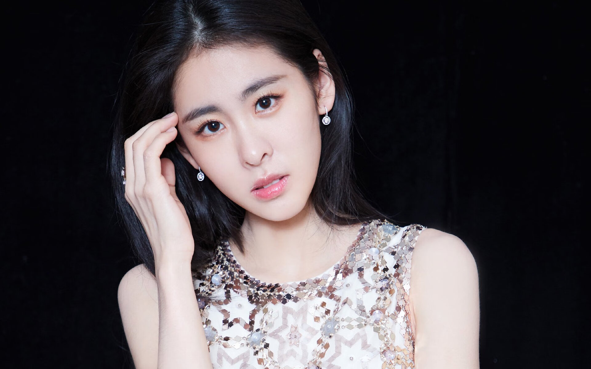 【电子裁判】如何确保每次判罚公平透明？，电子裁判和人工裁判