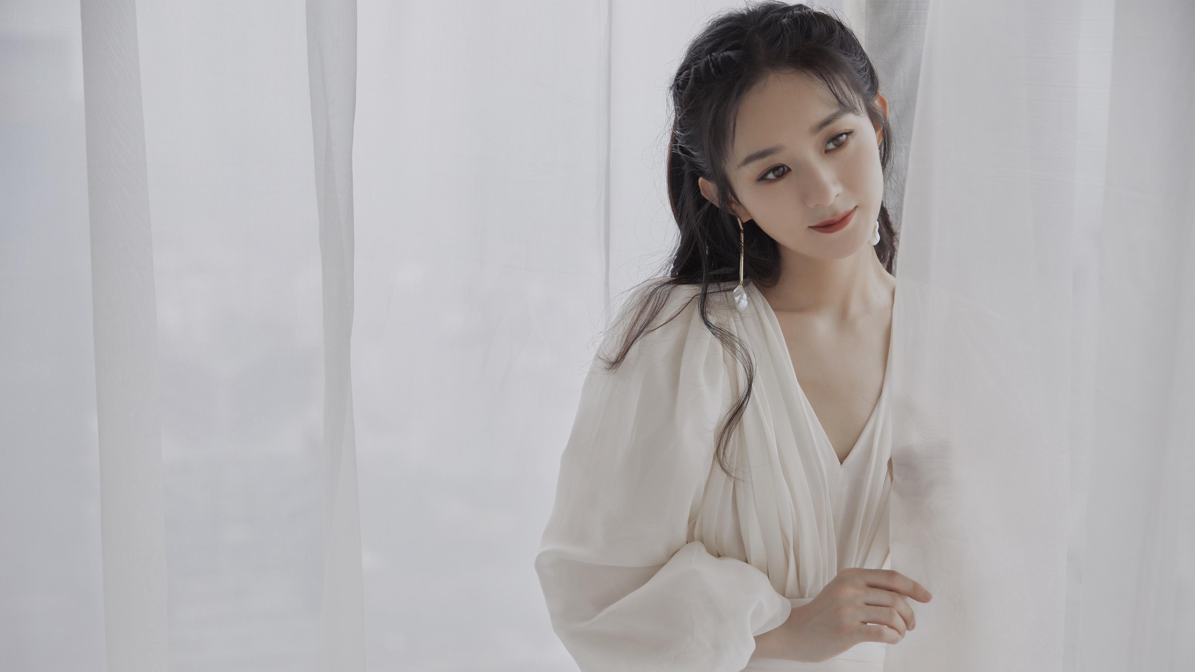 习近平在人民大会堂接见第33届奥运会中国体育代表团全体成员并发表重要讲话。